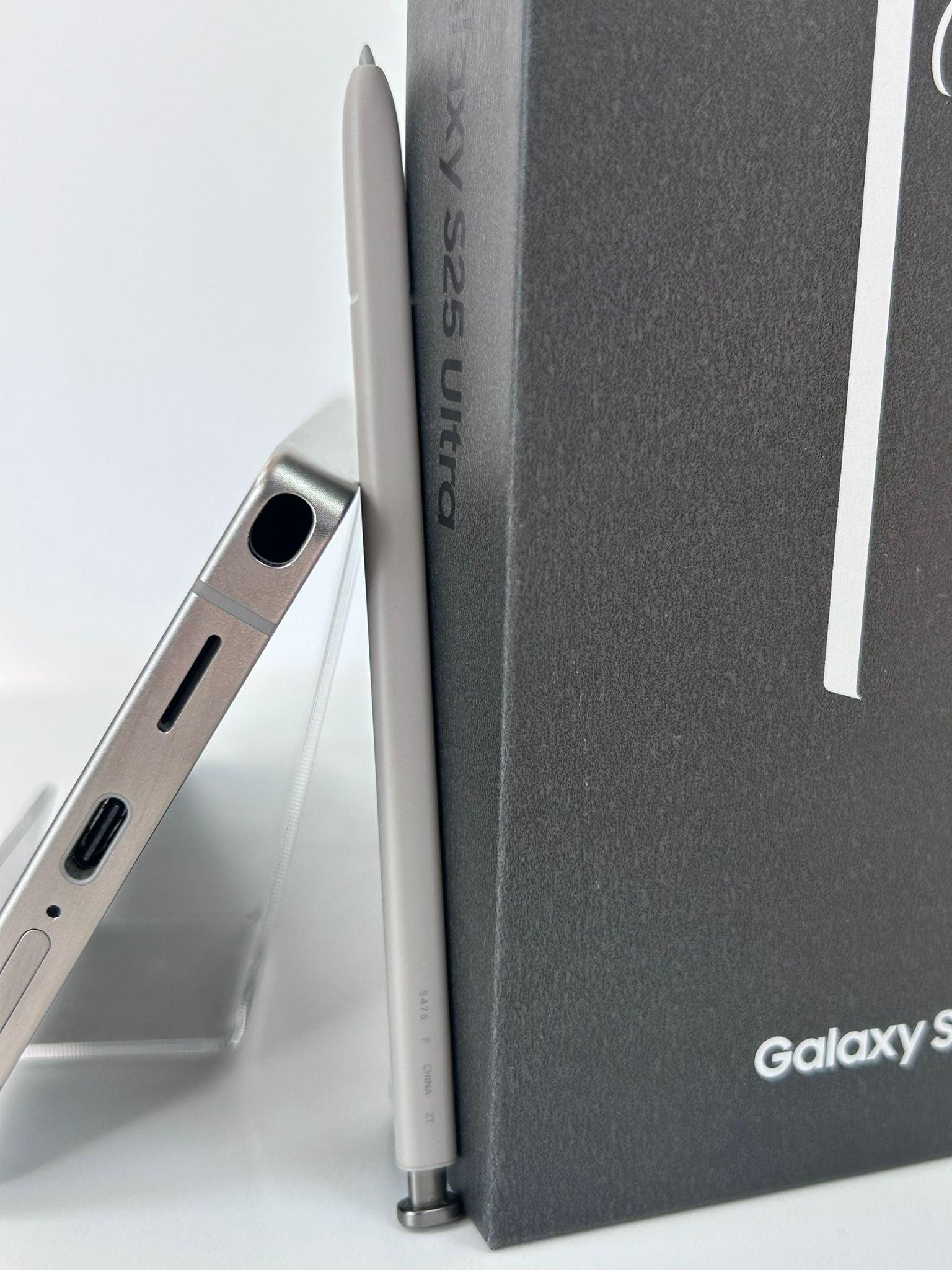 Samsung Galaxy S25 Ultra 512GB 12GB RAM – Titan Negru