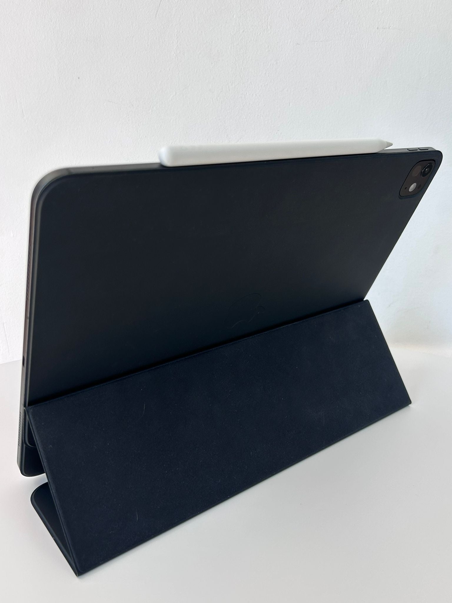 iPad Pro 13 inch M4 256 GB + Husă Apple + Apple Pencil Pro