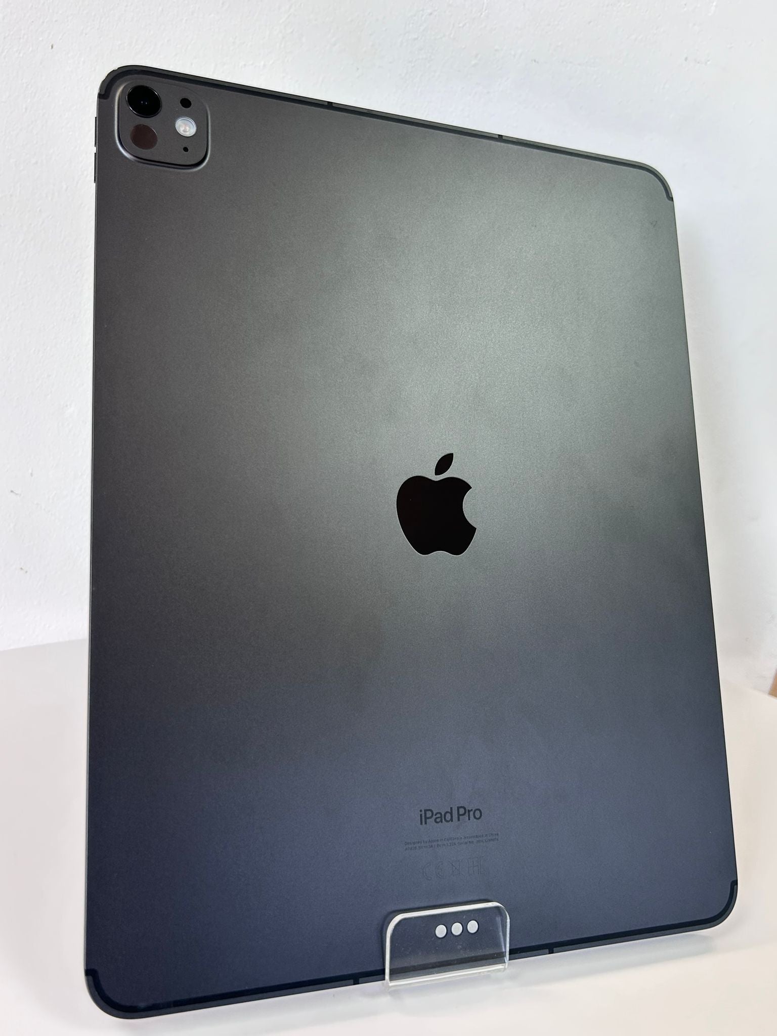 iPad Pro 13 inch M4 256 GB + Husă Apple + Apple Pencil Pro