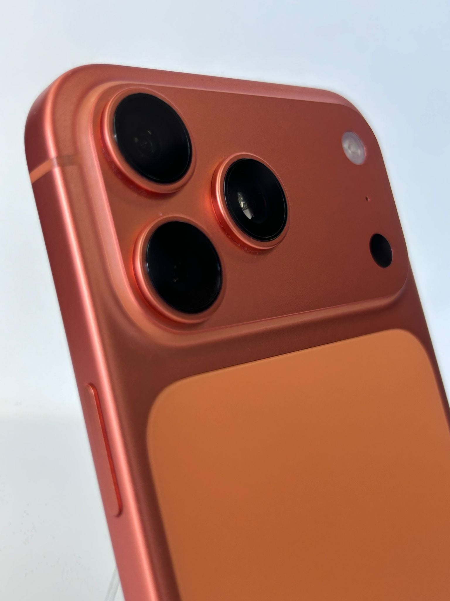 iPhone 17 Pro Max Cosmic Orange 2TB – Baterie 98%, Impecabil, Garanție 12 luni