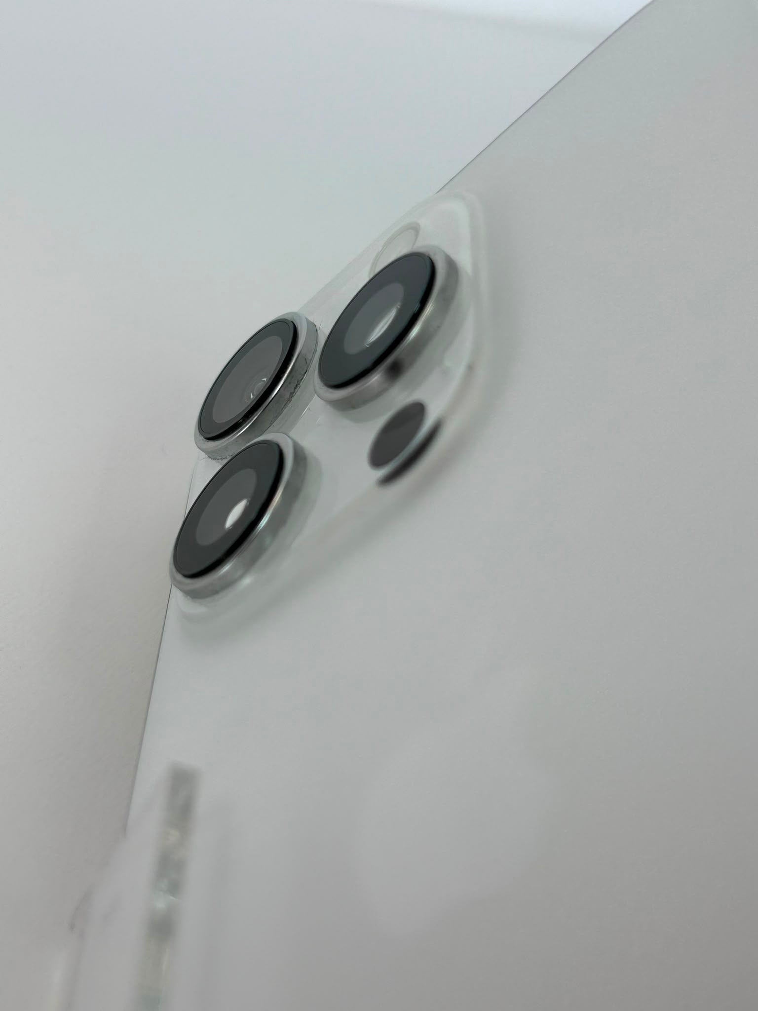 iPhone 16 Pro 128GB White – Smartphone Apple 5G cu A18 Pro, Cameră Avansată și USB-C