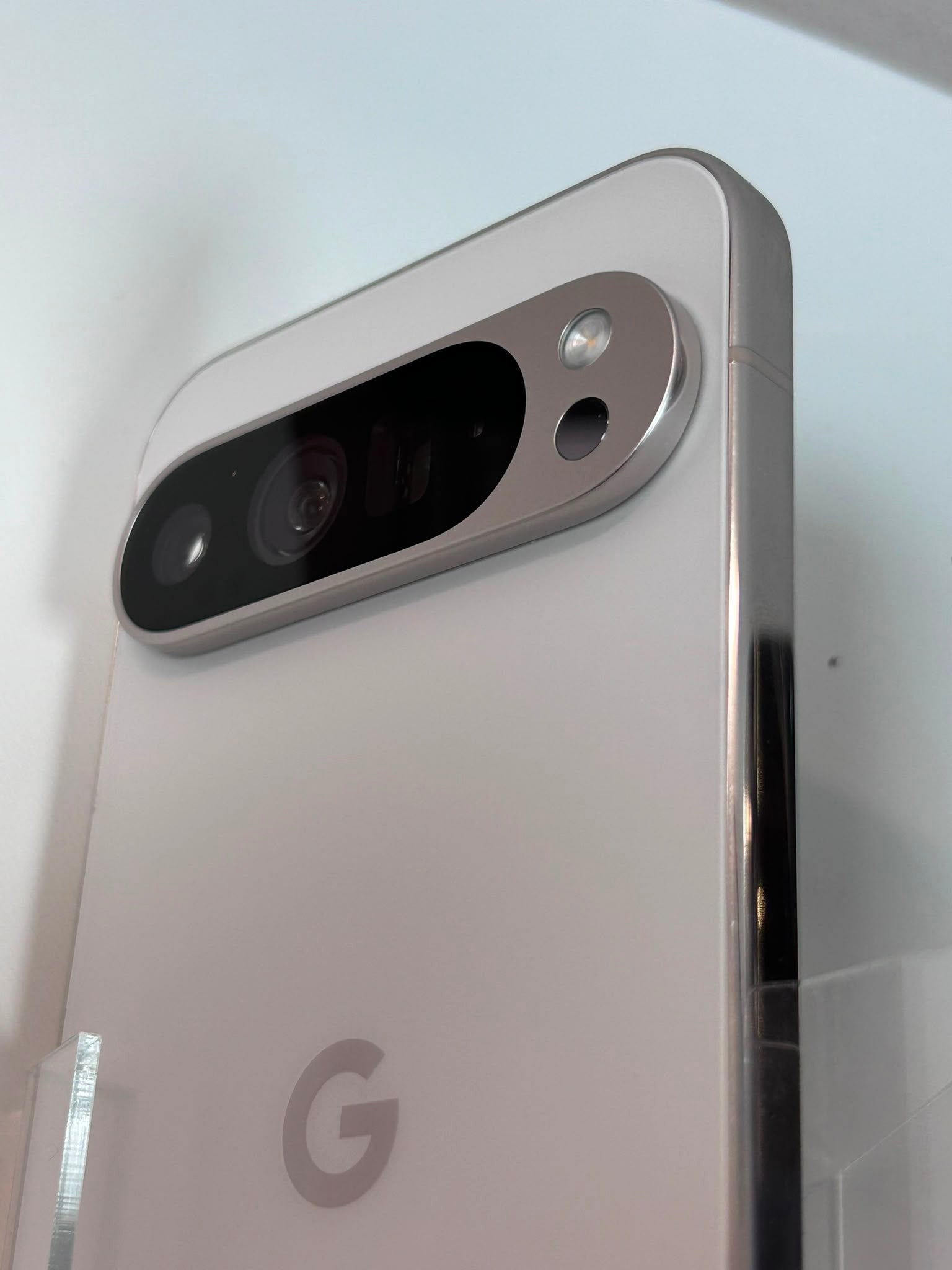 Google Pixel 9 Pro XL White 256GB – Smartphone Premium cu AI, 5G și Cameră Avansată
