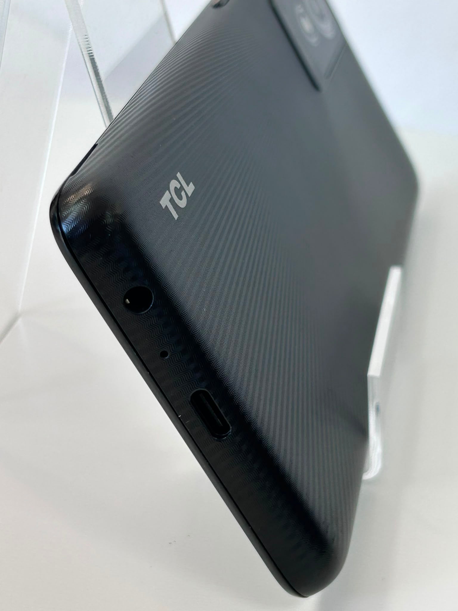 TCL T433D Negru 32GB – Telefon Accesibil pentru Utilizare Zilnică
