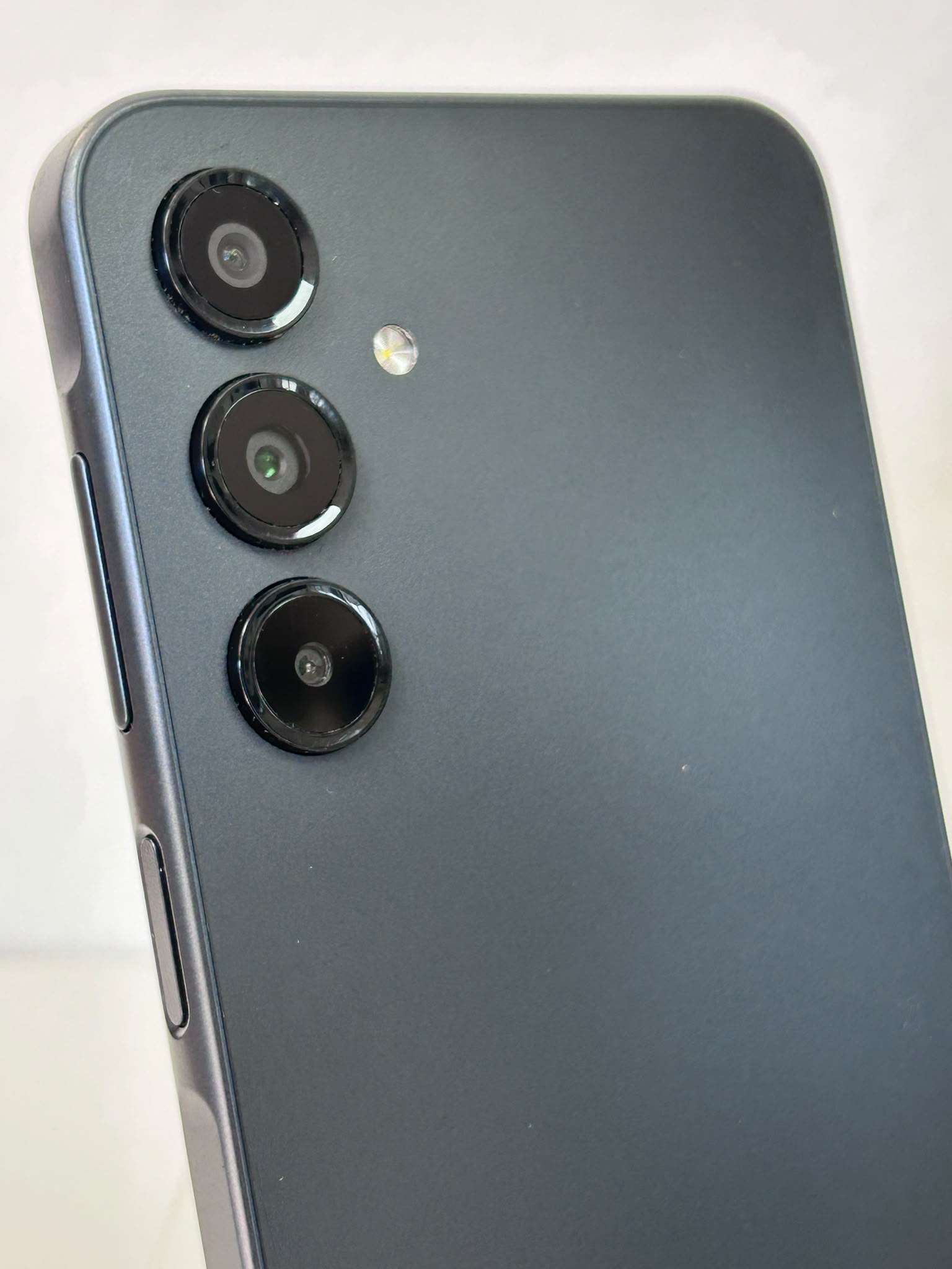 Samsung Galaxy A16 Black 128GB 4GB RAM – Smartphone Modern și Fiabil