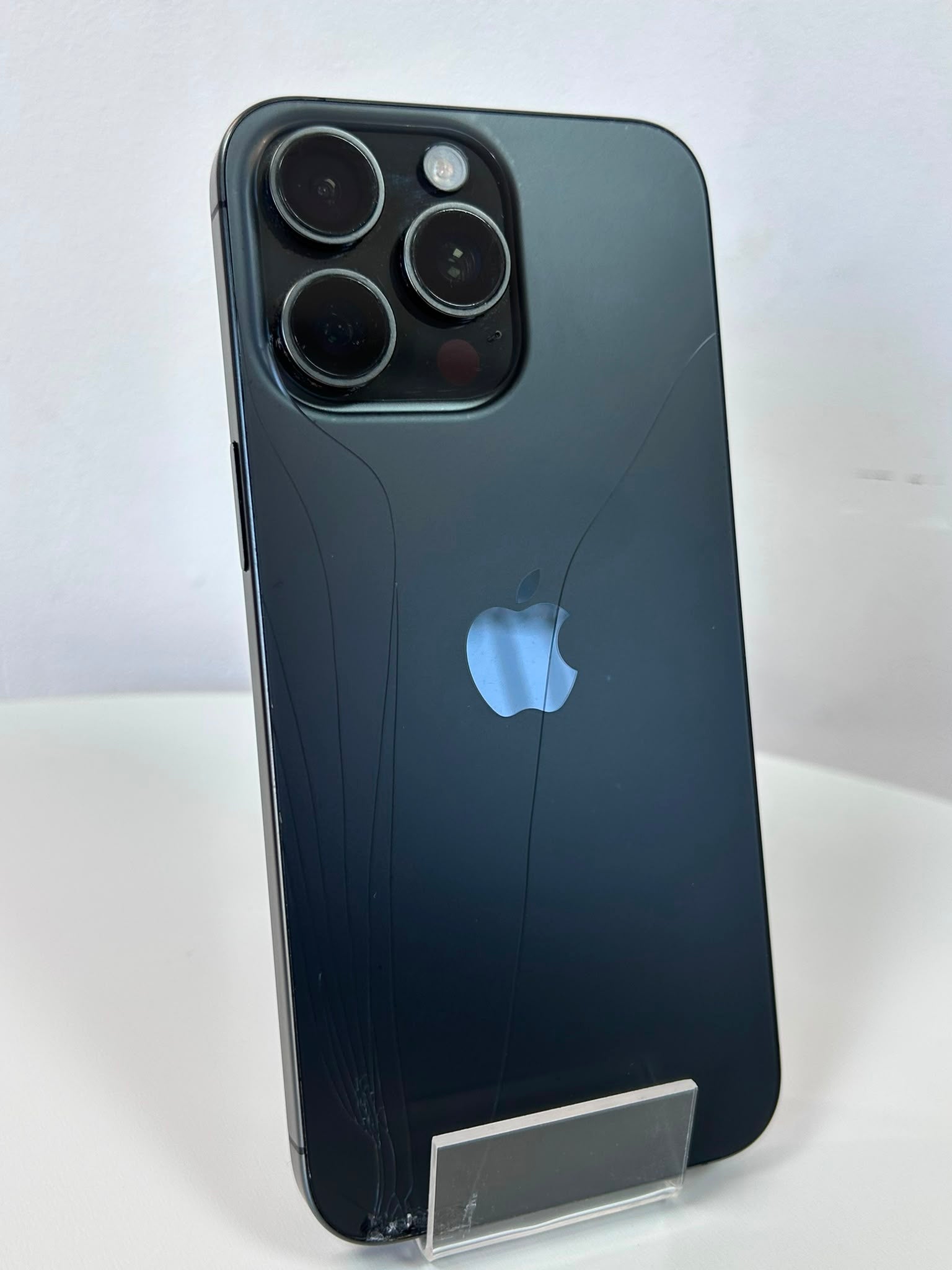 iPhone 15 Pro Max Black Titanium 256GB – Smartphone Premium cu Design Elegant