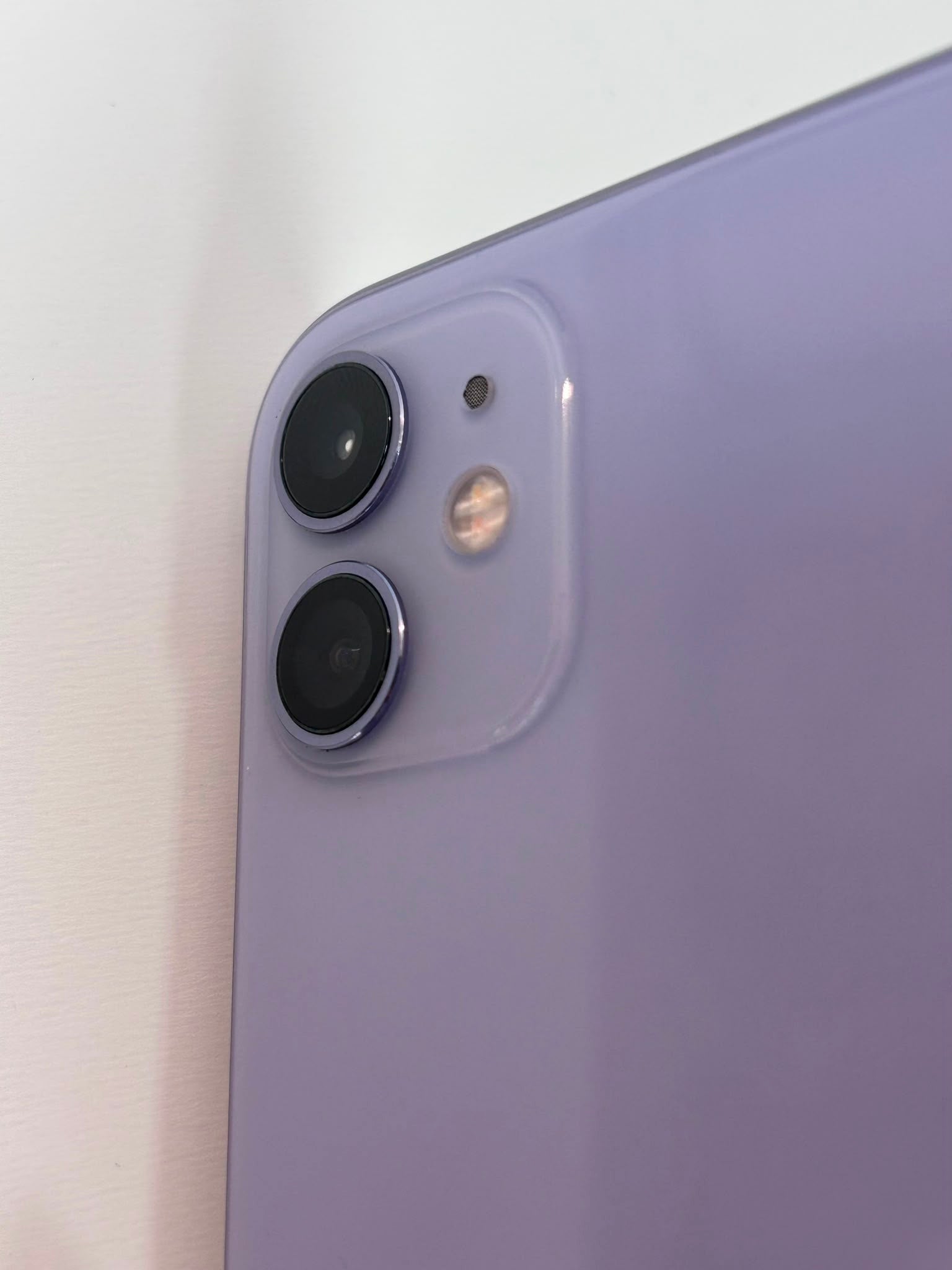 iPhone 11 Purple 64GB – Smartphone Apple Elegant și Fiabil