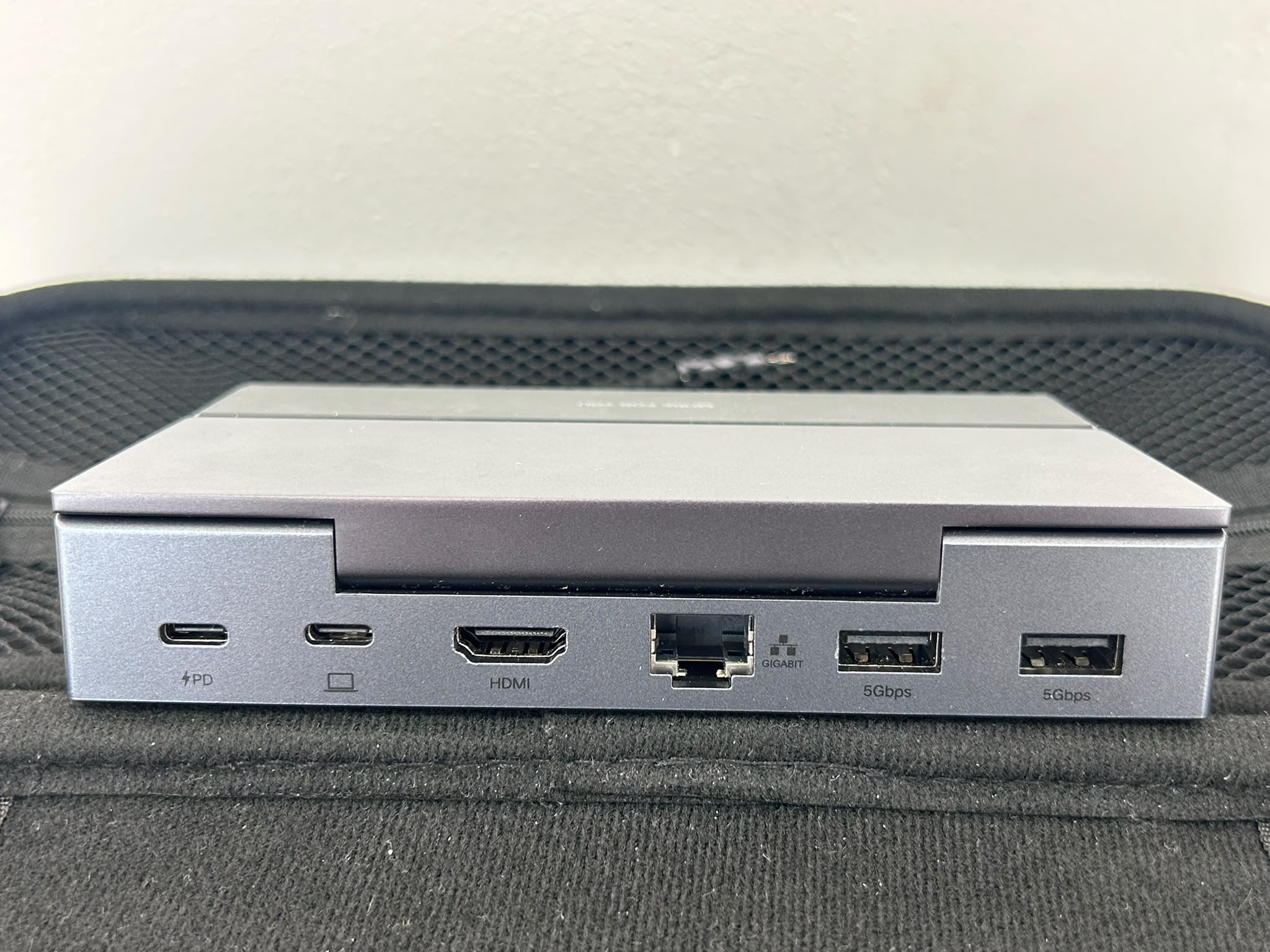 ASUS ROG Ally X RC72LA 24GB RAM 1TB SSD + Docking Station CM800
