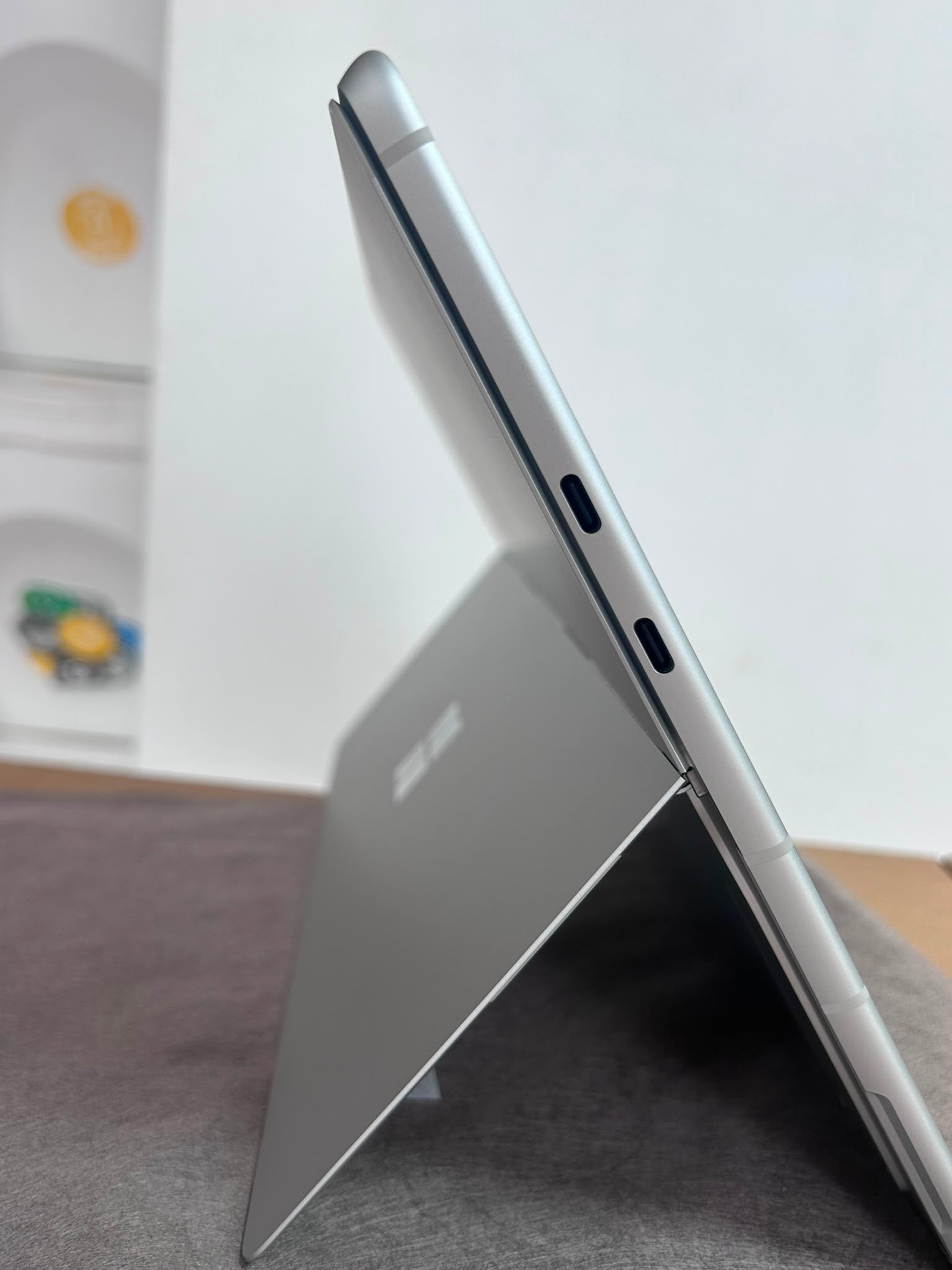 Microsoft Surface Pro 9 5G SQ3 8GB RAM 512GB SSD – Tabletă 2 în 1 Premium
