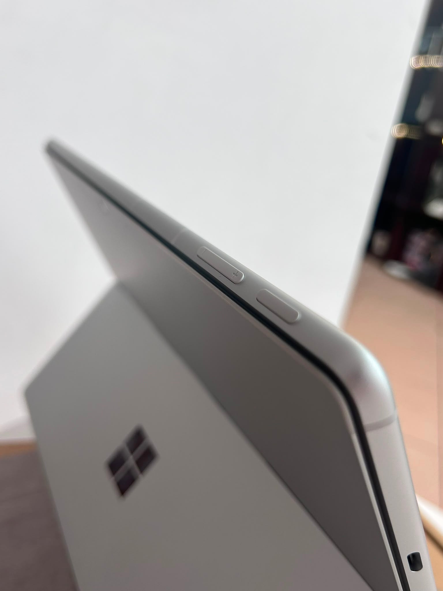 Microsoft Surface Pro 9 5G SQ3 8GB RAM 512GB SSD – Tabletă 2 în 1 Premium