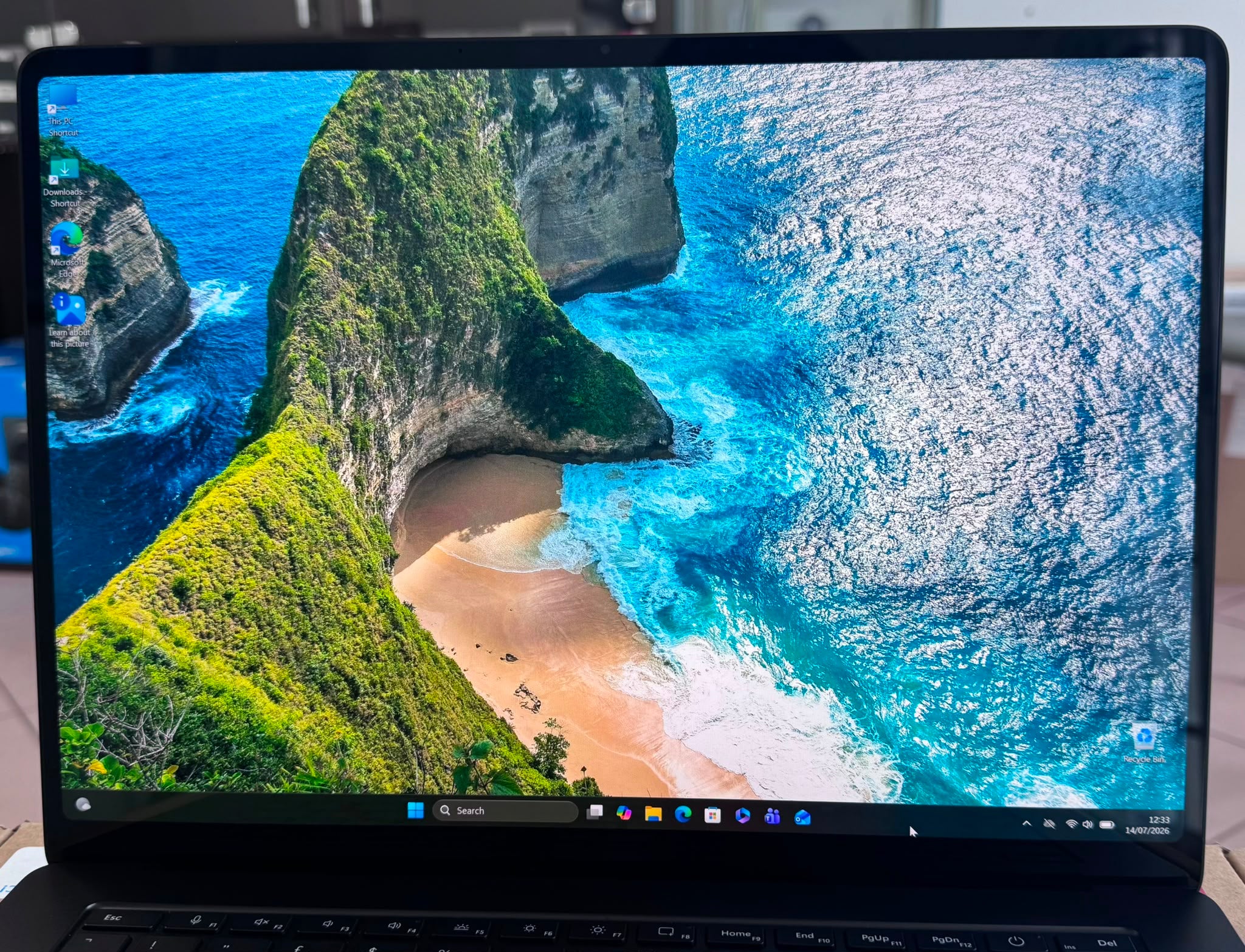 Microsoft Surface Laptop 7 Black 32GB RAM 1TB SSD Snapdragon X Elite