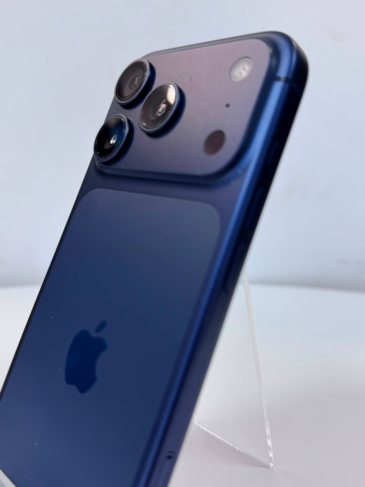 Apple iPhone 17 Pro 256GB 5G Deep Blue