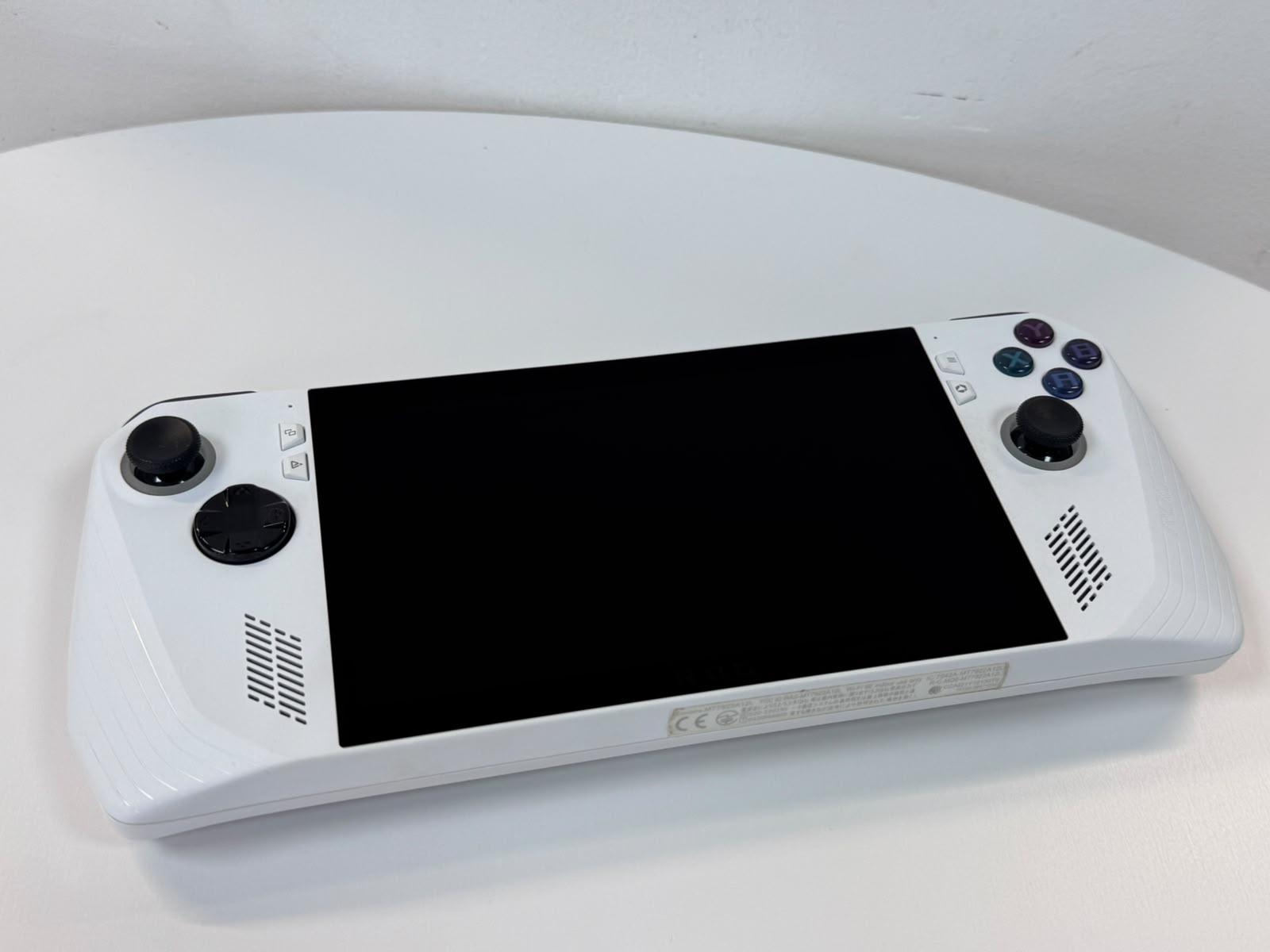 Consolă Portabilă Gaming ASUS ROG Ally Z1 Extreme, 16GB LPDDR5, SSD 512GB, White