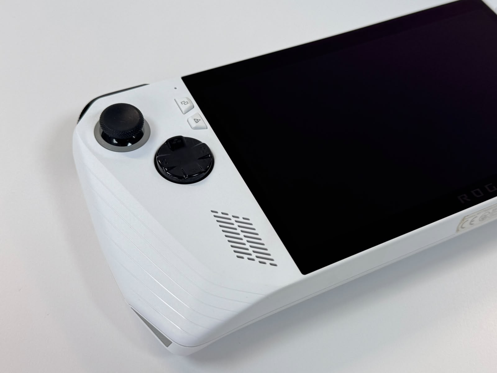 Consolă Portabilă Gaming ASUS ROG Ally Z1 Extreme, 16GB LPDDR5, SSD 512GB, White