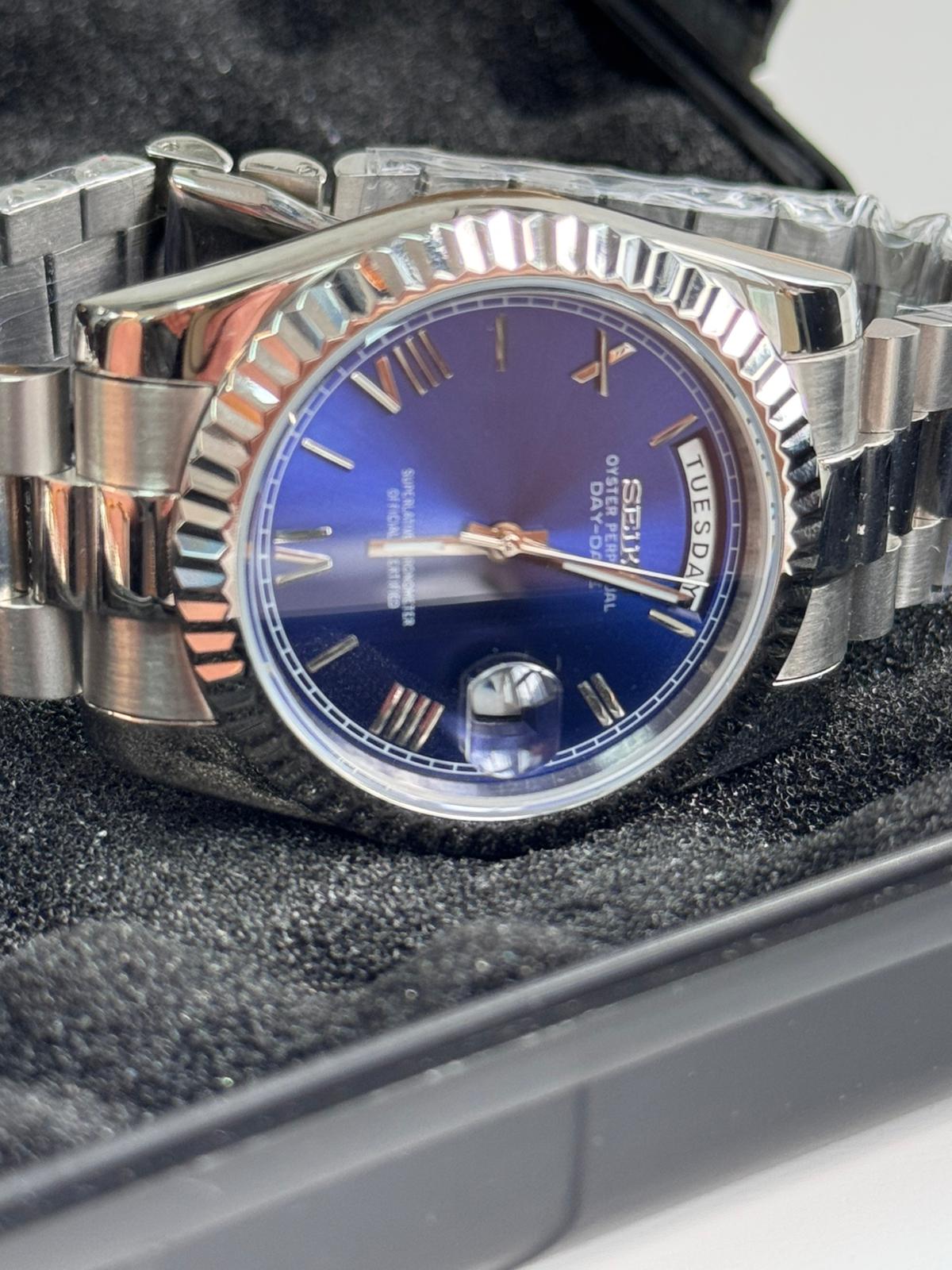Ceas Seiko Custom Day-Date Blue Roman Numeral, Automatic, Miyota – Bărbați