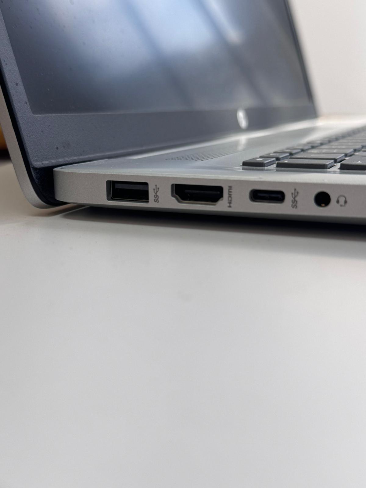 Laptop HP 17-CN3001NQ, 17.3", Full HD IPS, Intel Core i5-1334U, 16GB RAM, SSD 1TB