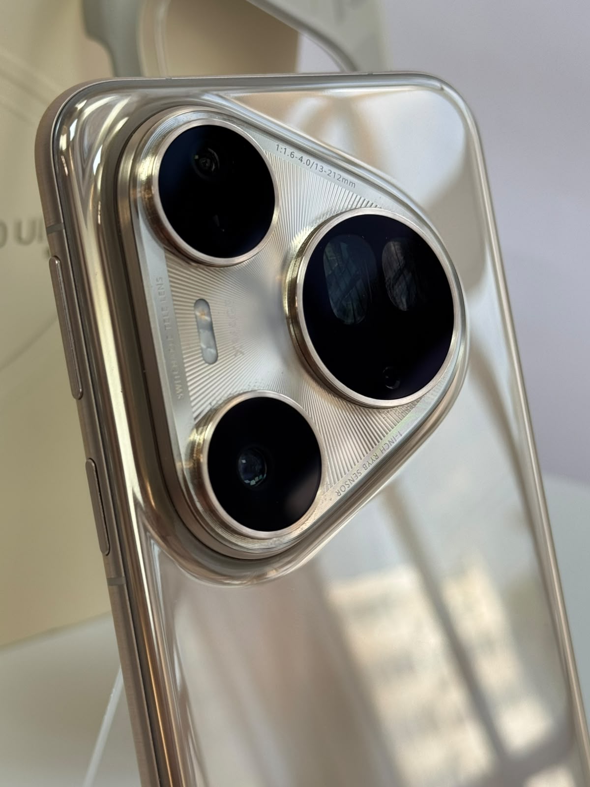 Telefon HUAWEI Pura 80 Ultra, 512GB, 16GB RAM, Dual SIM, Prestige Gold