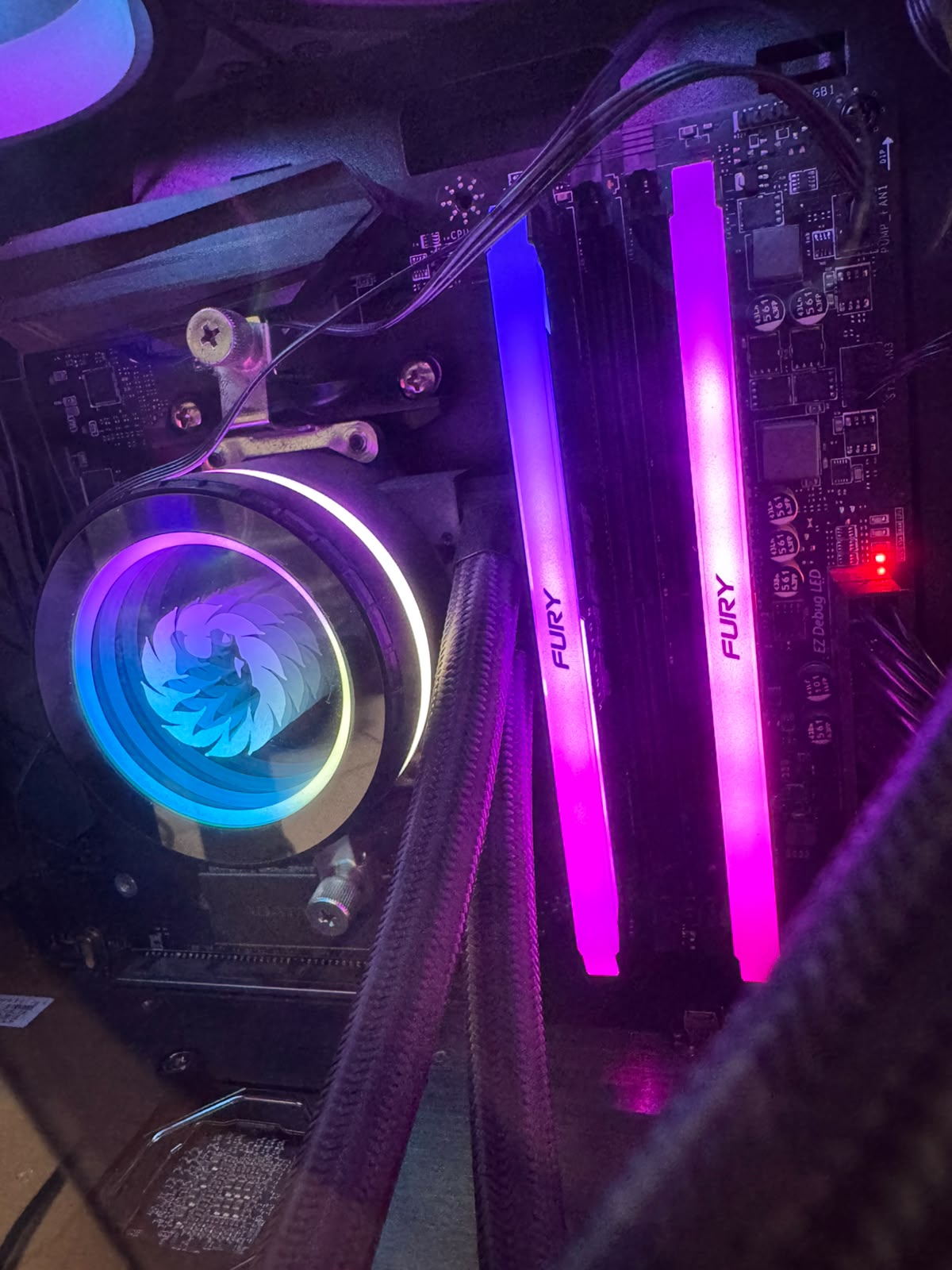 PC Gaming AMD Ryzen 5 5500, RX 7800 XT 16GB, 32GB RAM, MSI B550 + Tastatură și Mouse