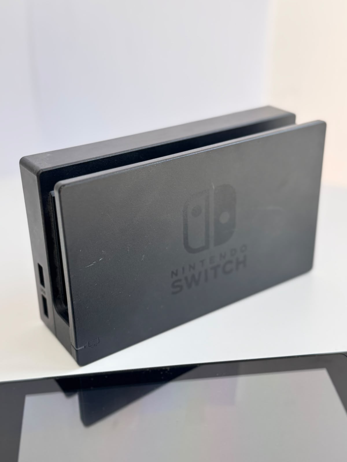 Consolă Nintendo Switch HAC-001, Joy-Con, Dock Inclus