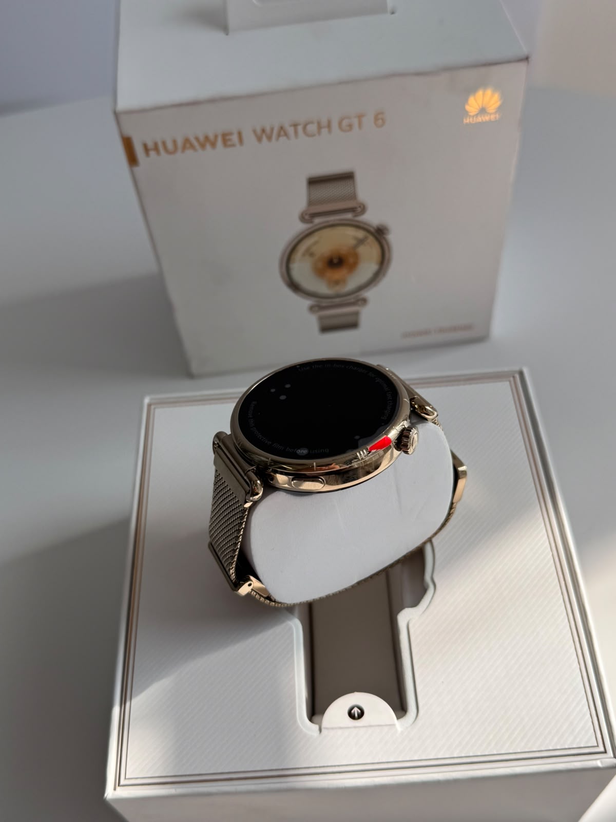 Smartwatch HUAWEI Watch GT 6, 41mm, GPS, Android/iOS, Gold Milanese Strap