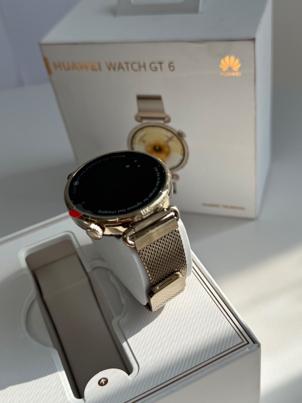 Smartwatch HUAWEI Watch GT 6, 41mm, GPS, Android/iOS, Gold Milanese Strap