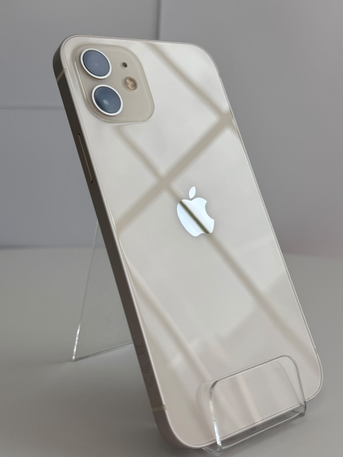 Telefon Apple iPhone 12, 64GB, 5G, White