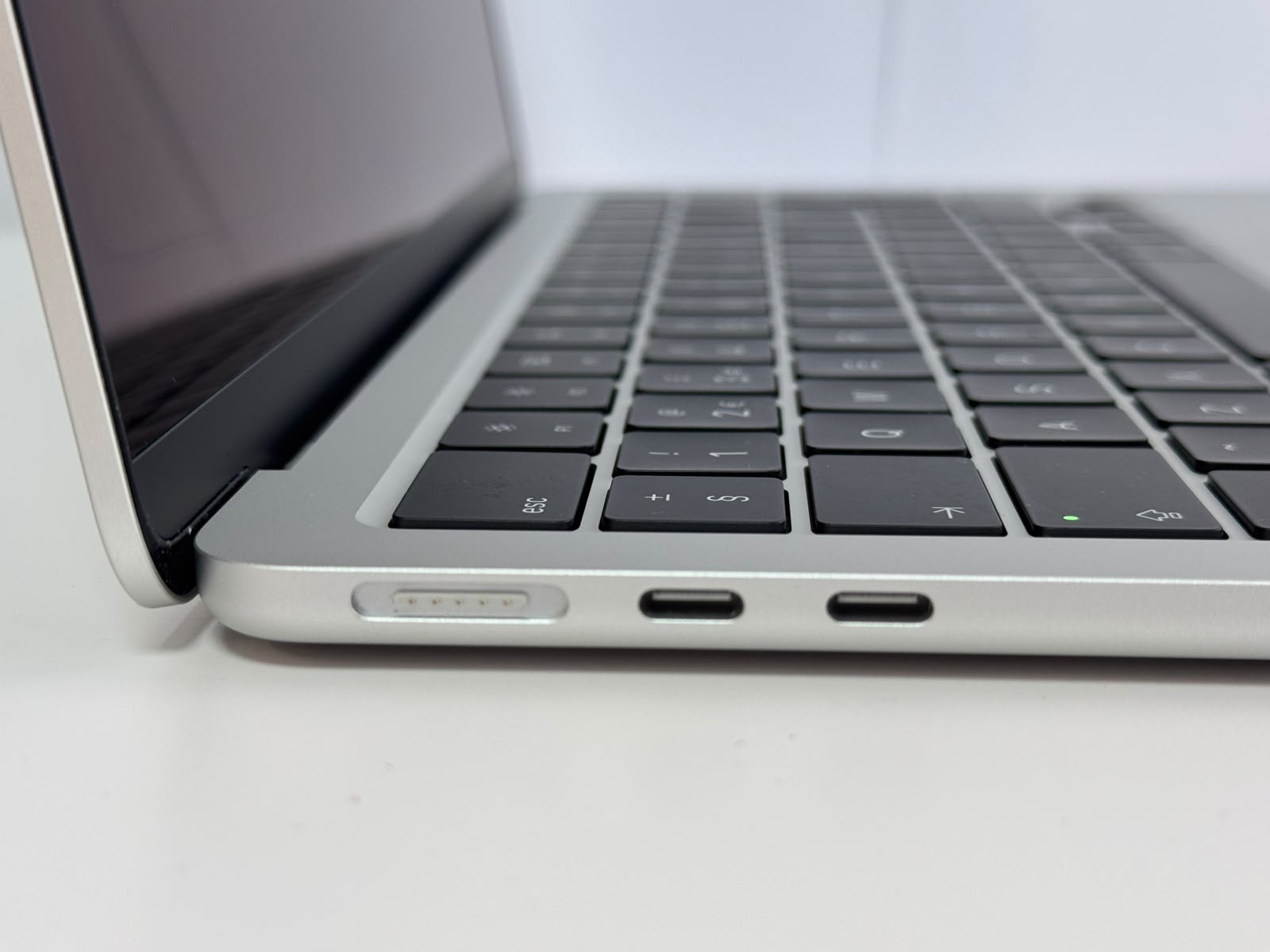 Laptop Apple MacBook Air M3, 13,6”, 16GB RAM, 512GB SSD, macOS