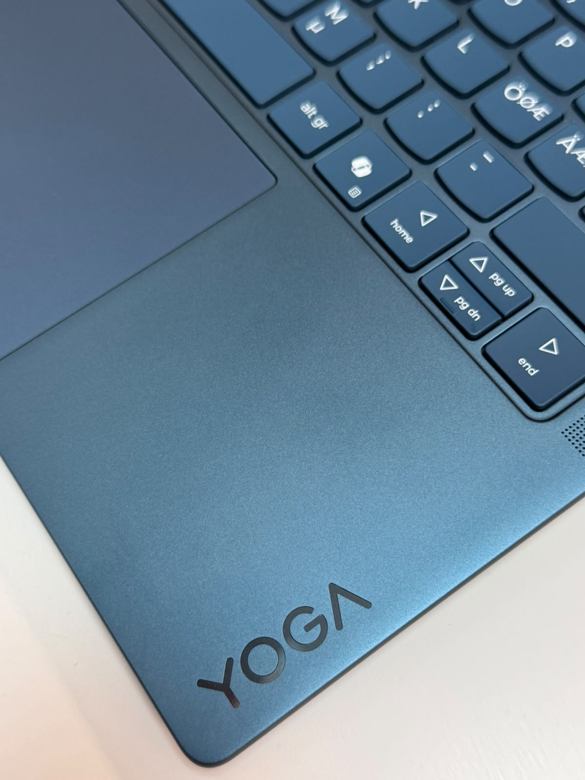 Laptop Lenovo Yoga Aura Edition, OLED, AMD Ryzen AI 5 430, 16GB RAM, 512GB SSD, Blue