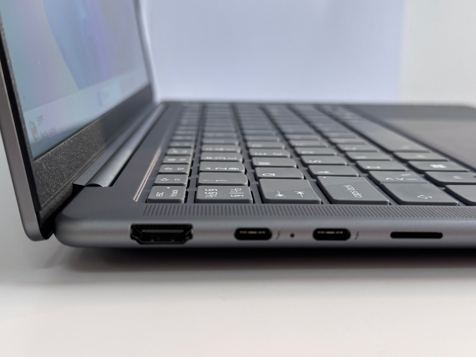 Laptop Lenovo Yoga Aura Edition, 14”, OLED, Intel Core Ultra 5 226V, 16GB RAM, 1TB SSD, Grey