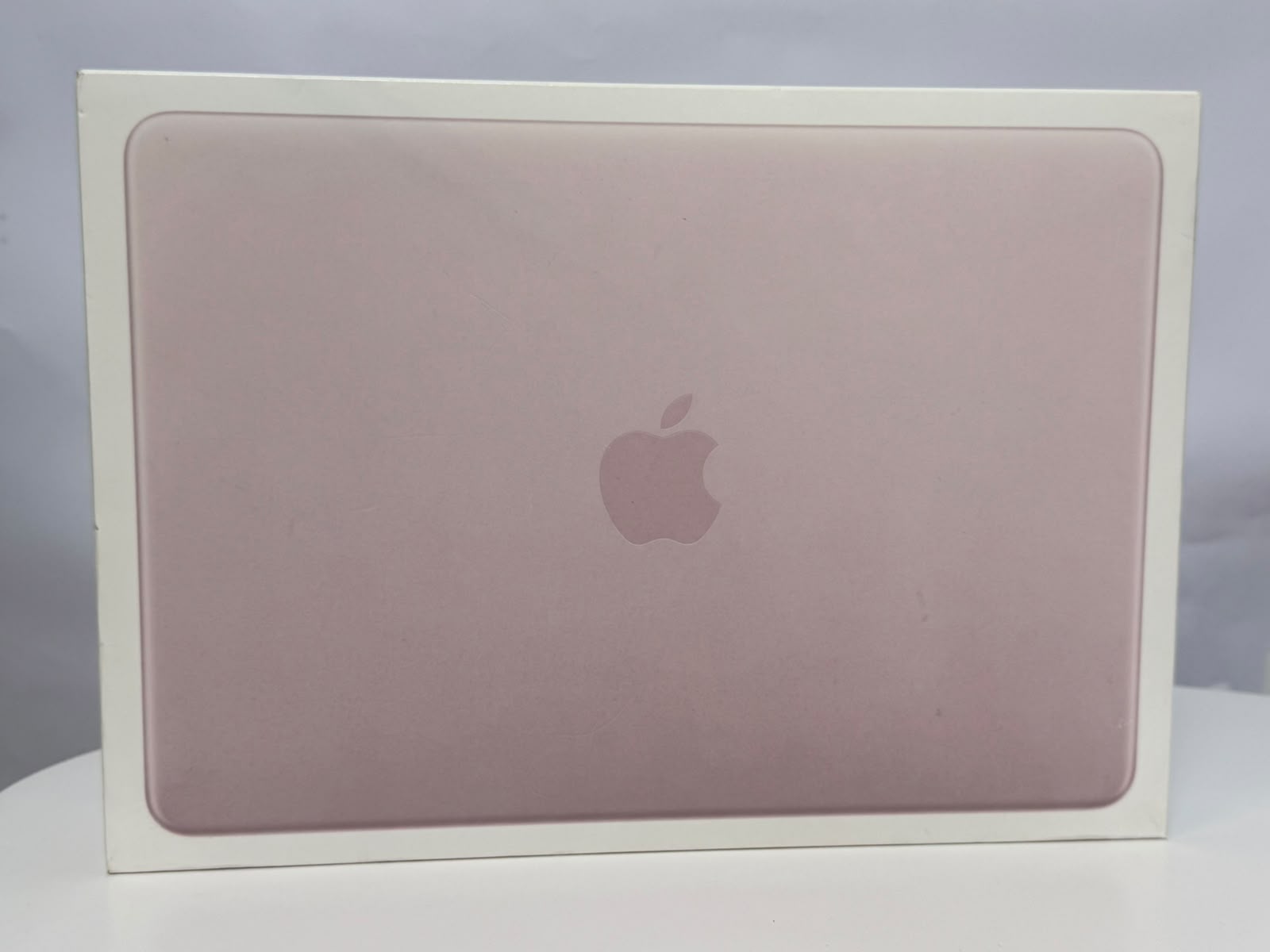 Laptop Apple MacBook Neo 13”, 8GB RAM, 512GB SSD, Blush (Roz), Procesor Apple A18 Pro