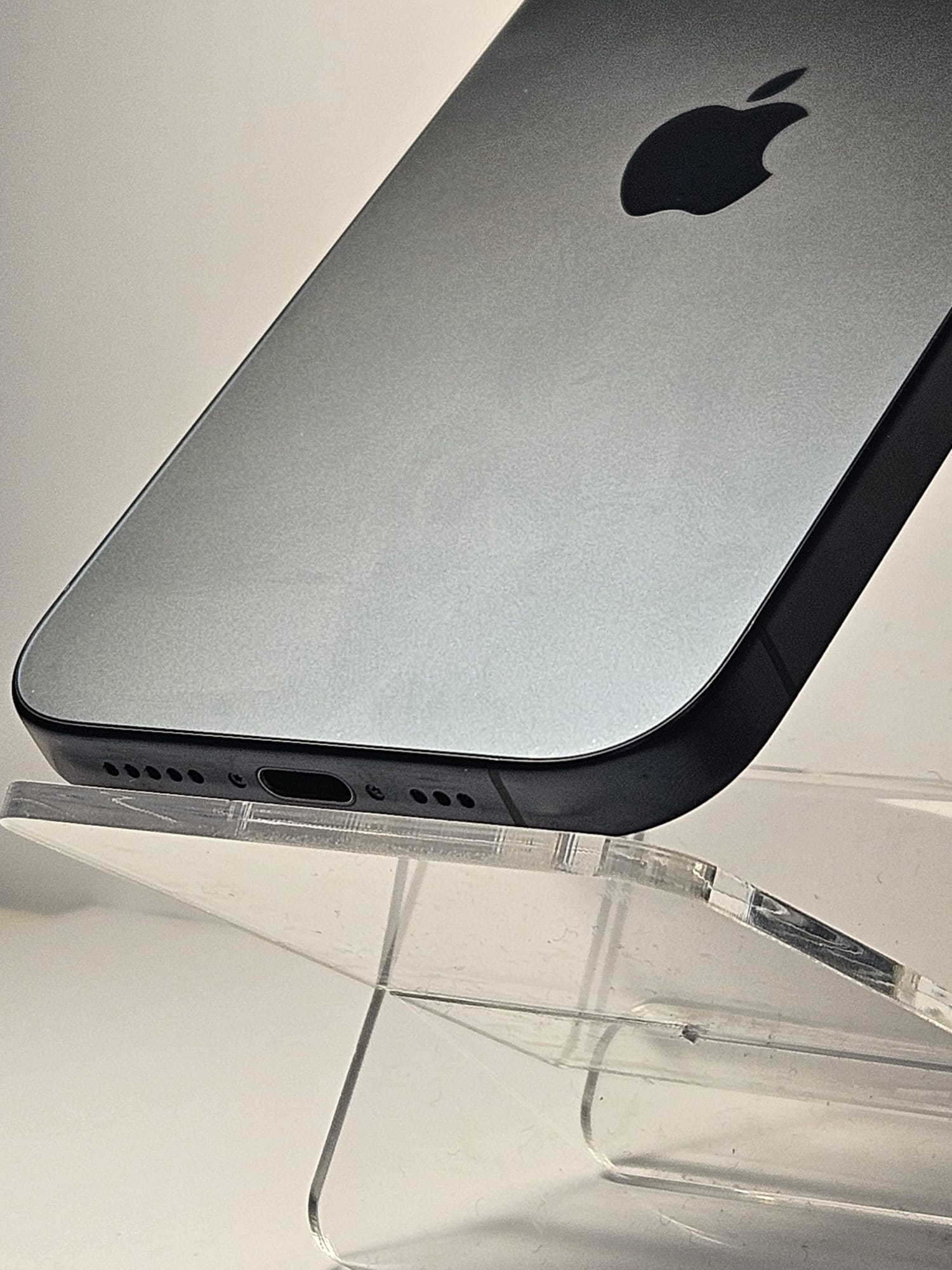 Apple iPhone 15 Pro, 128GB