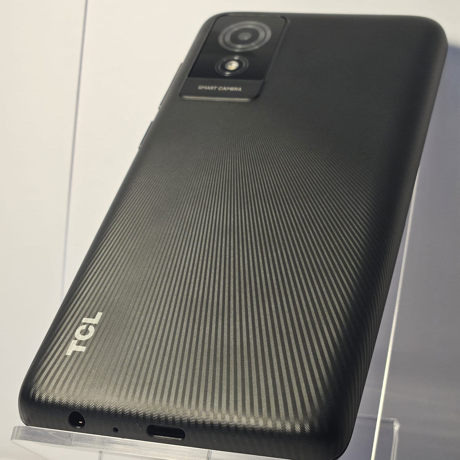 TCL 501 Negru 2GB RAM / 32GB FullBox – Ca Nou
