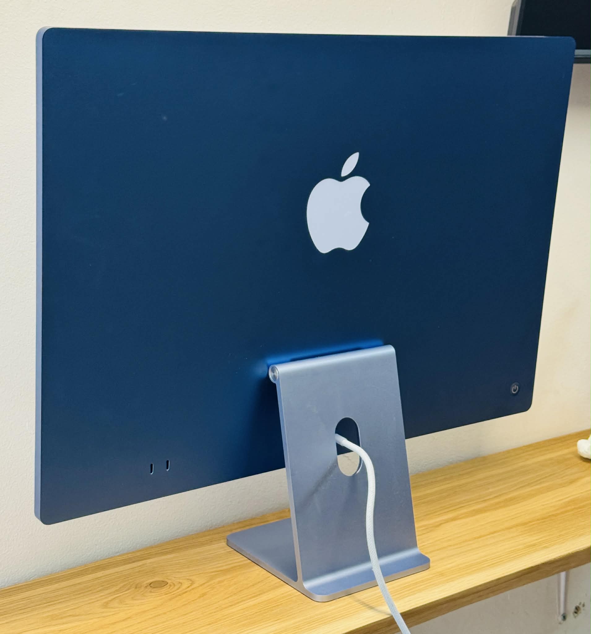 Apple iMac M4 Albastru Retina – Calculator All-in-One Performant