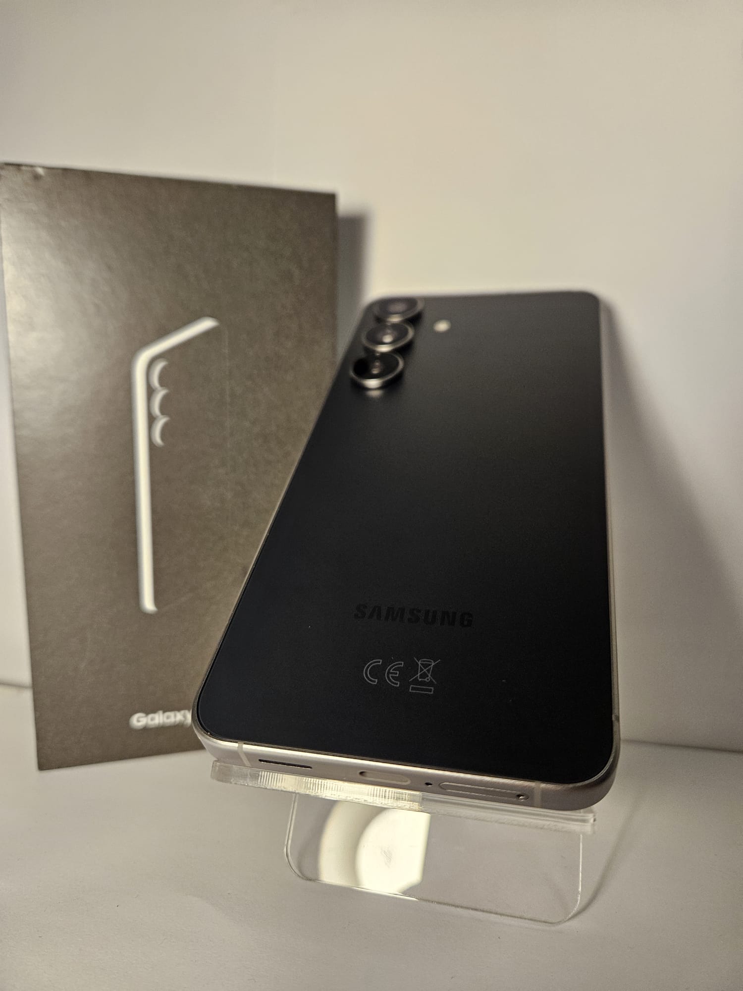 Samsung Galaxy S25 FE Black 128GB 8GB RAM Baterie 100% Ca Nou
