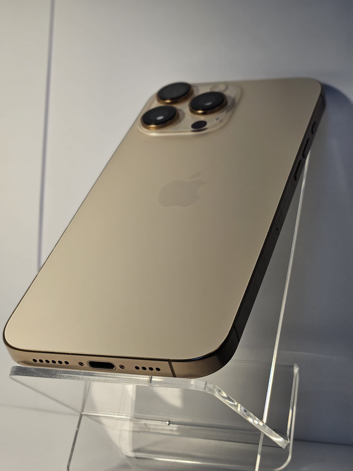 Apple iPhone 16 Pro Max, 256GB, Baterie 95% - Stare Excelenta