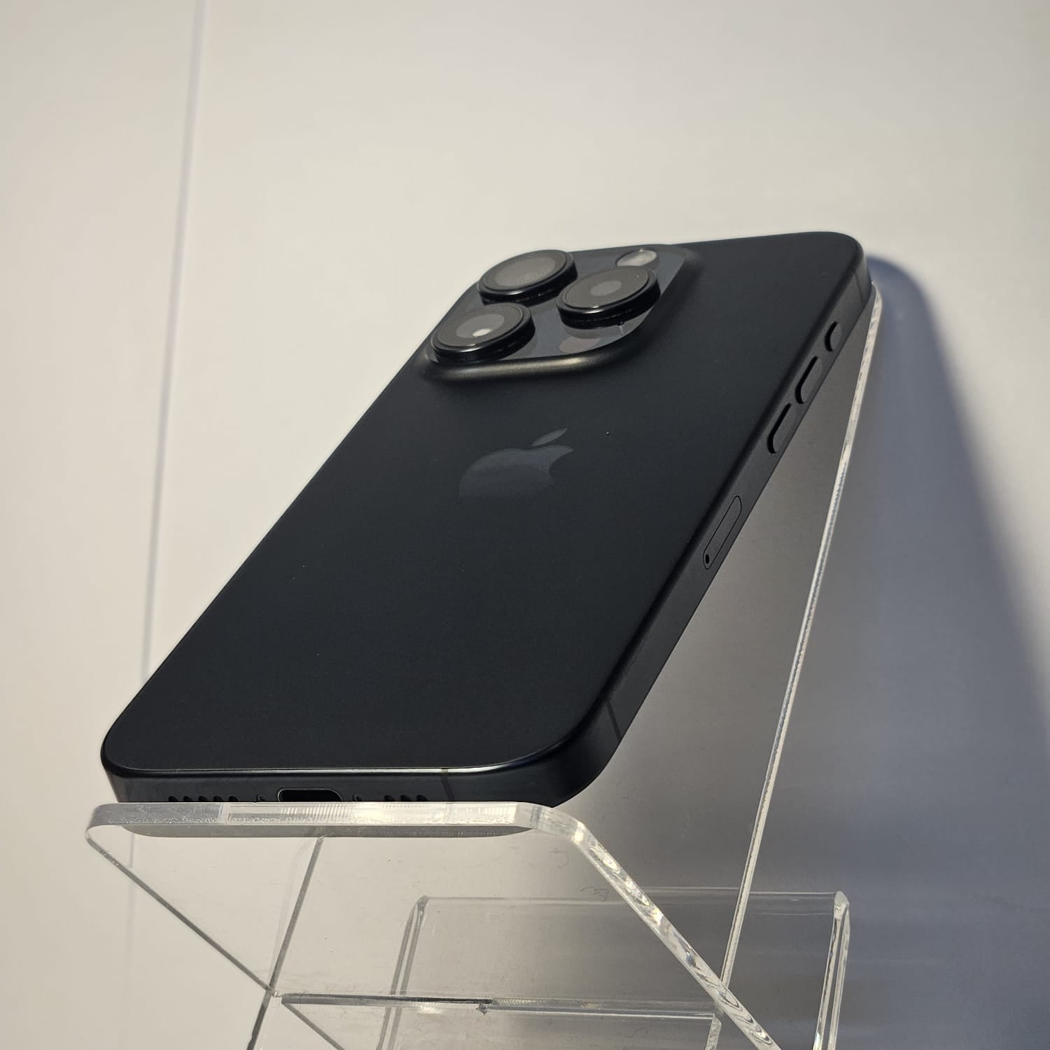 Apple iPhone 15 Pro, Negru, 128GB - Stare Excelenta