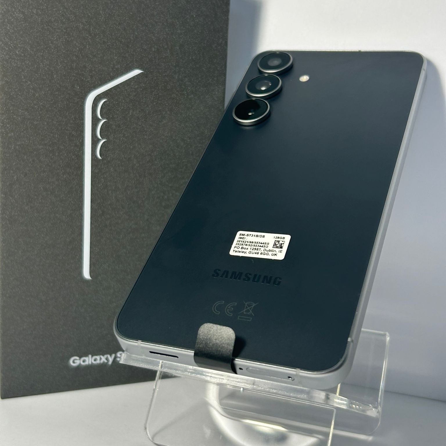 Samsung Galaxy S25 FE 8GB / 128GB Negru – FullBox – Ca Nou
