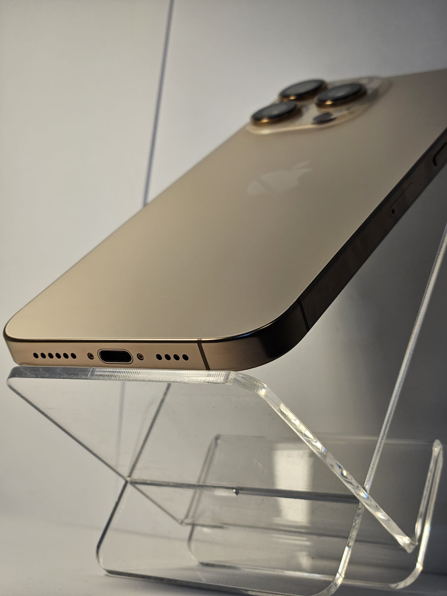 Apple iPhone 16 Pro Max, 256GB, Baterie 95% - Stare Excelenta