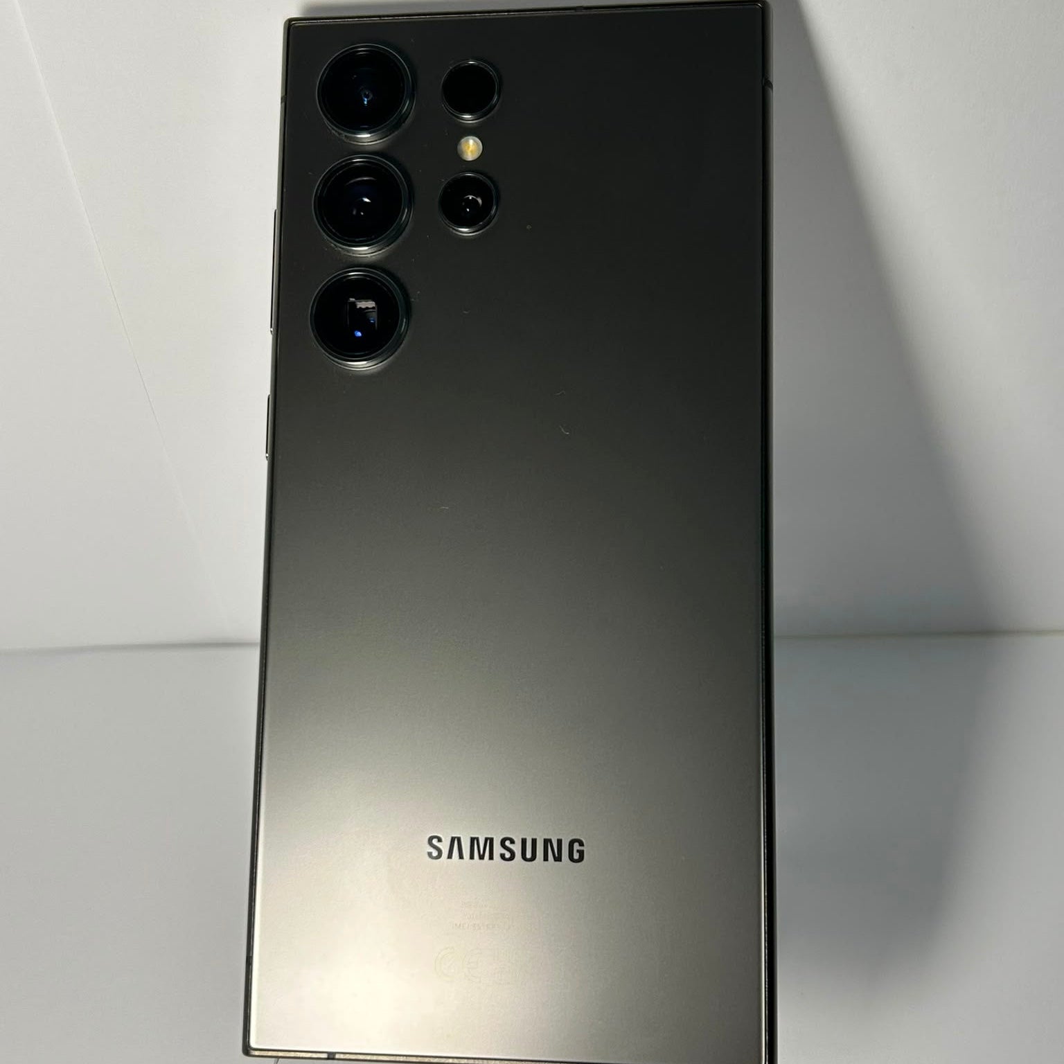 Samsung Galaxy S24 Ultra 12GB / 256GB Negru – FullBox