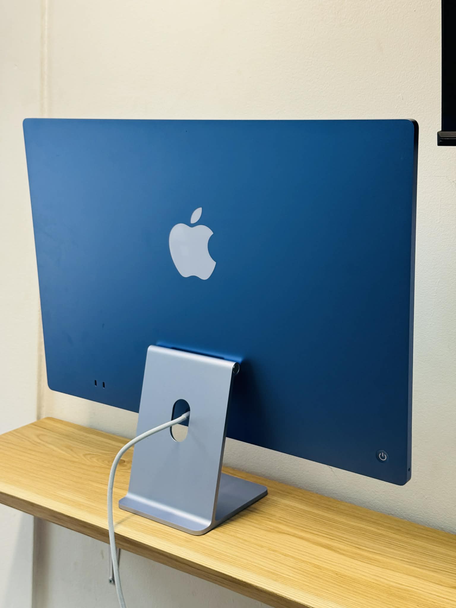 Apple iMac M4 Albastru Retina – Calculator All-in-One Performant