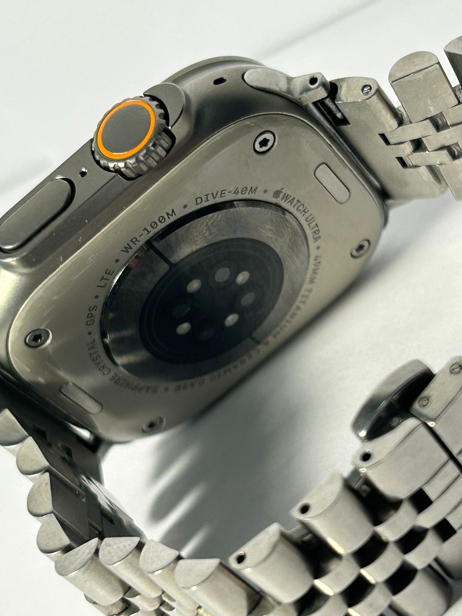 Apple Watch Ultra 2 49mm – Brățară Metalică + Curea Extra – Baterie 93%