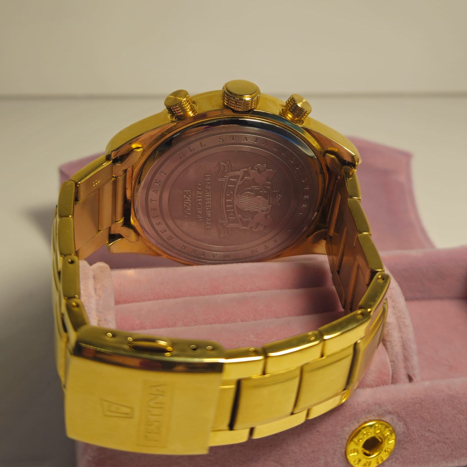 Ceas Festina F20266 – Auriu, Cadran Auriu, Cronograf, Brățară Metalică