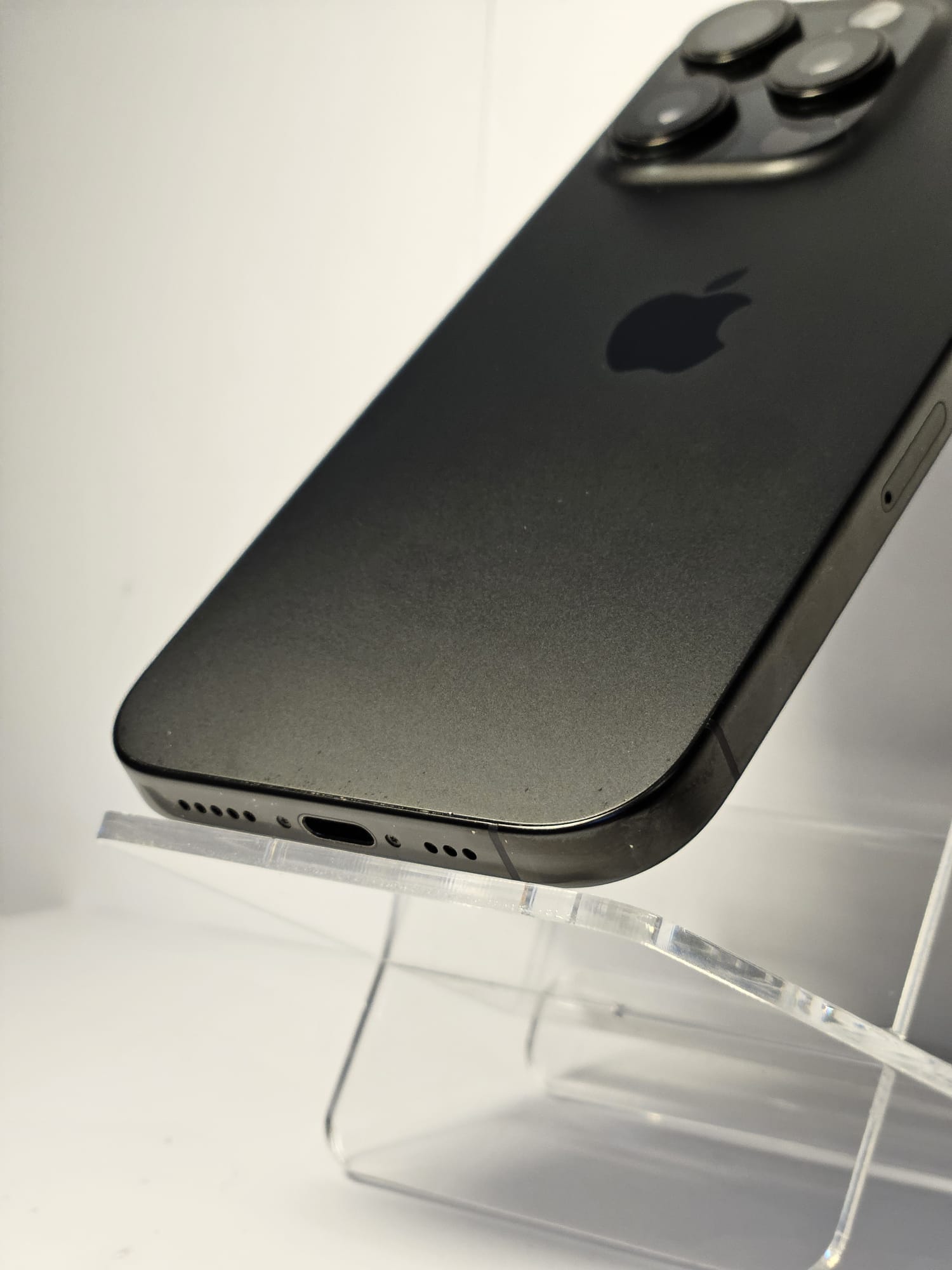 Apple iPhone 16 Pro 256GB Black Titanium Baterie 100%