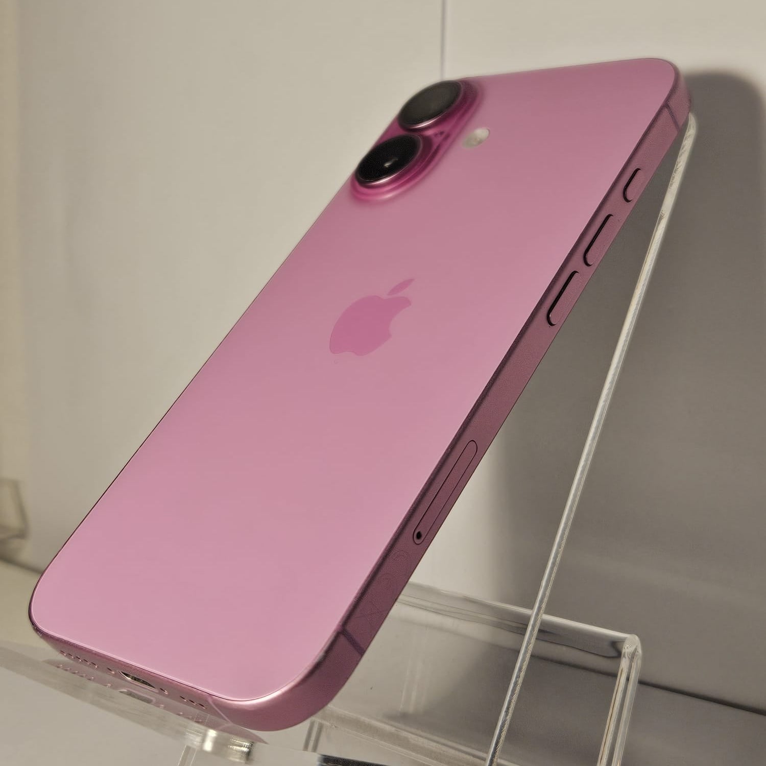 iPhone 16 Roz 256GB – Baterie 93% – 420 Cicluri