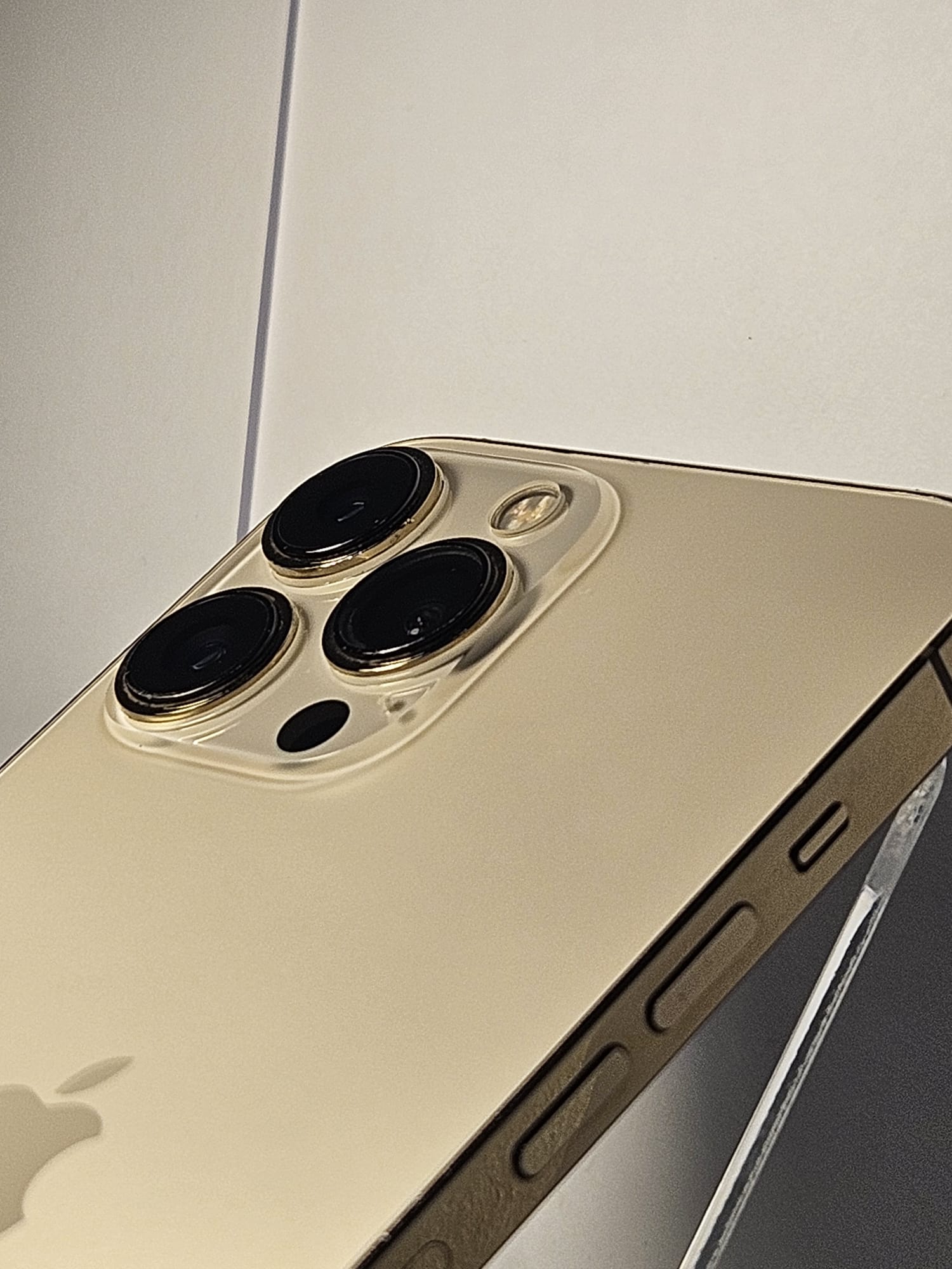 Apple iPhone 13 Pro Max, 128GB, Gold