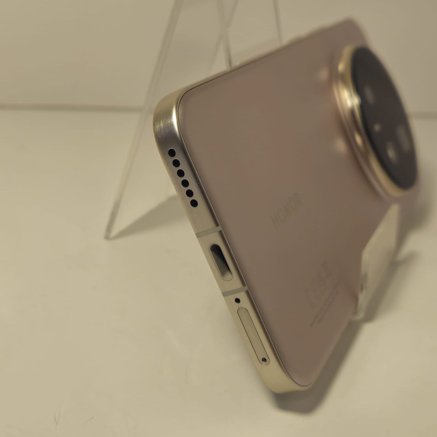 HONOR Magic8 Pro – 512GB, Gold (Auriu), Full Box, Baterie 100%, 0 Cicluri de Încărcare
