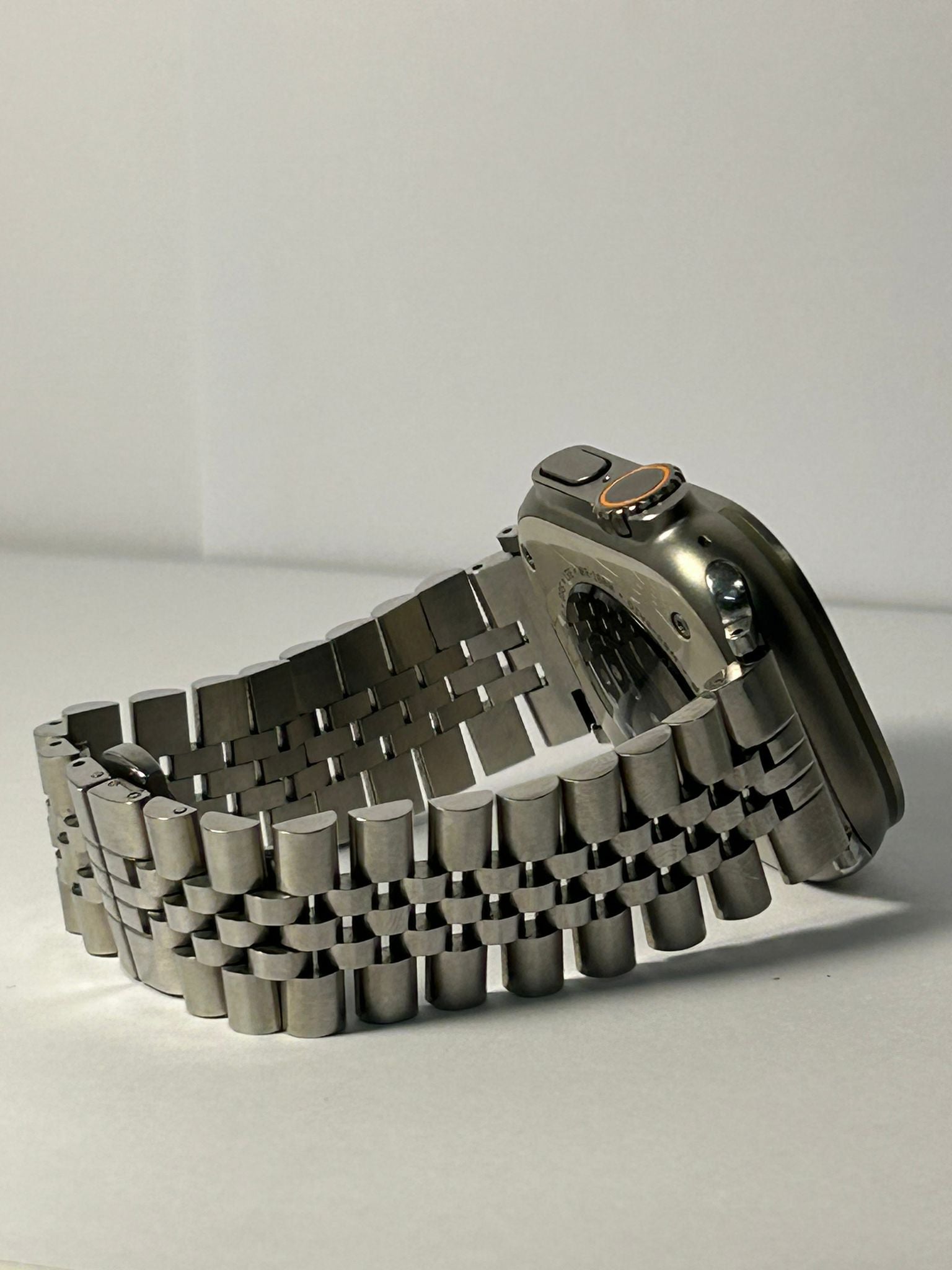 Apple Watch Ultra 2 49mm – Brățară Metalică + Curea Extra – Baterie 93%
