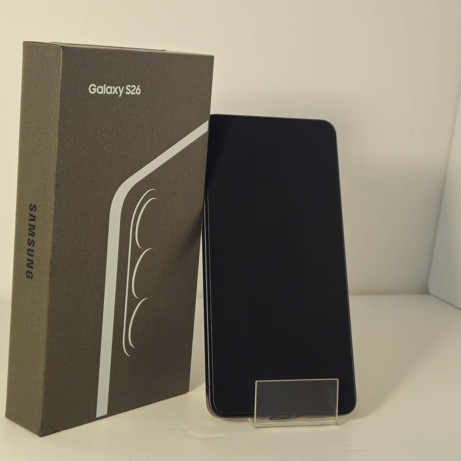Samsung Galaxy S26 – 12GB RAM, 256GB