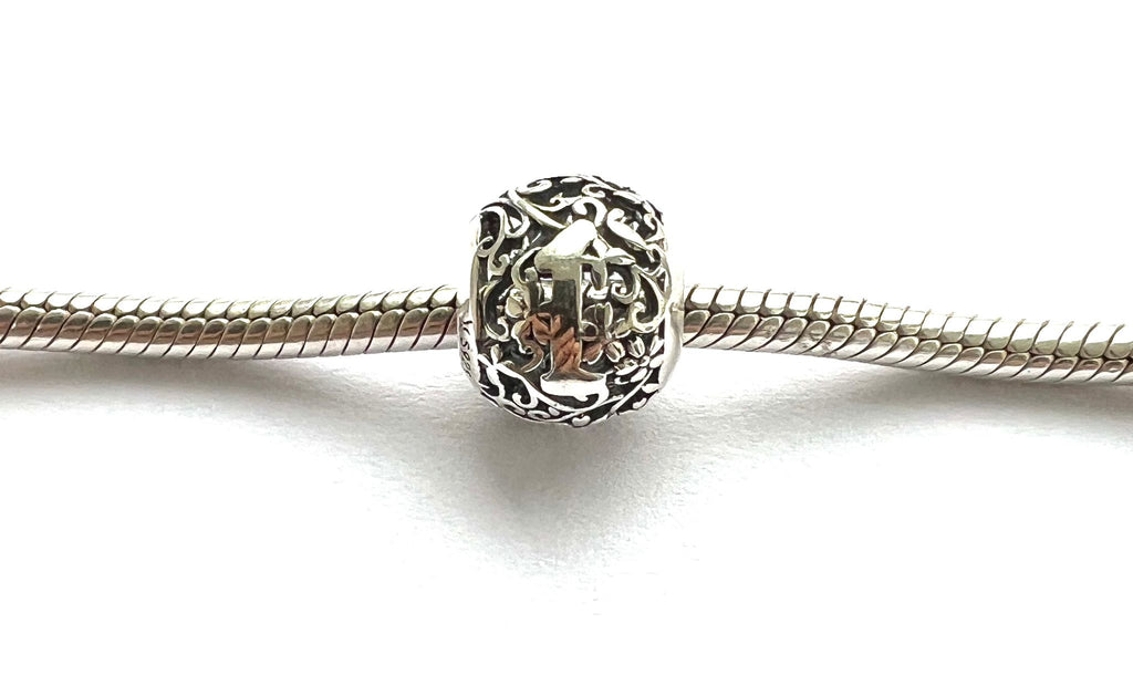 CHARM BRATARA ARGINT 925 CU LITERA I